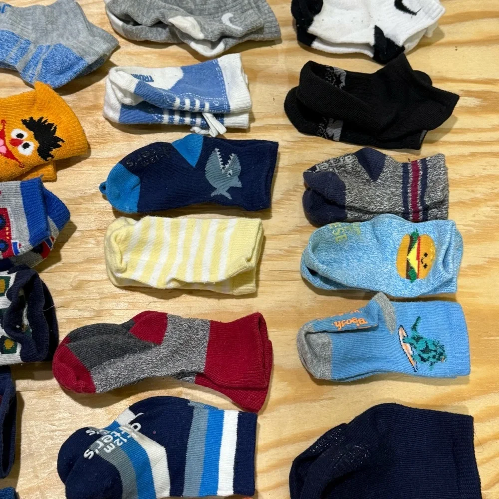 Set of 32 Baby Socks (3M–24M) – Mixed Styles & Brands – Great Condition